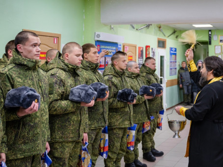 Кому из призывников разрешили не являться в военкомат