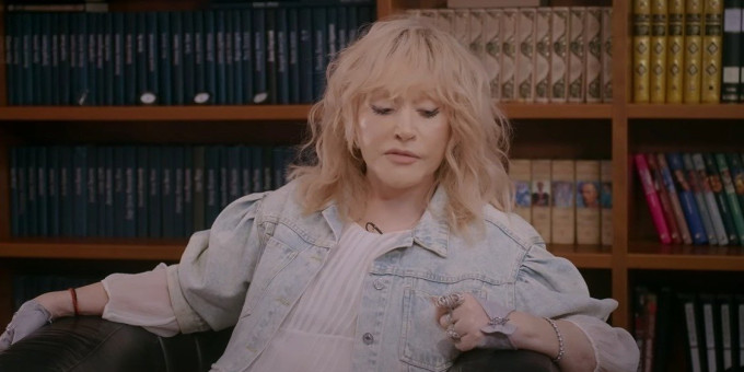 Брошенная мужем Пугачева с трудом передвигается