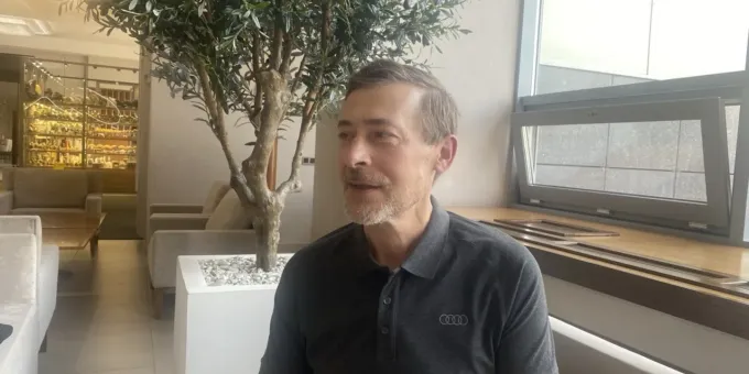 «По утрам молюсь о победе КПРФ»